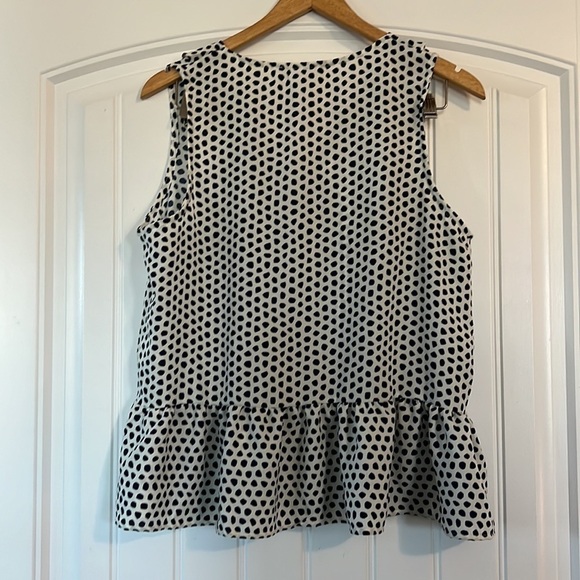 Michelle McDowell Polka dot peplum hem ruffle top Medium - Picture 4 of 6